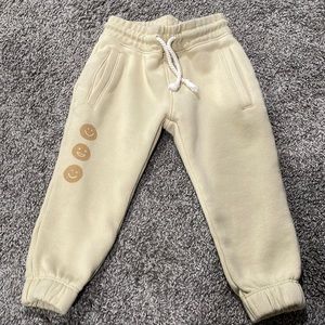 Rylee + Cru sweat pants 2/3. Excellent condition.